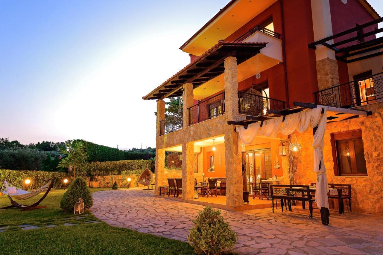 Villa Mariellie Nea Peramos  Exterior photo