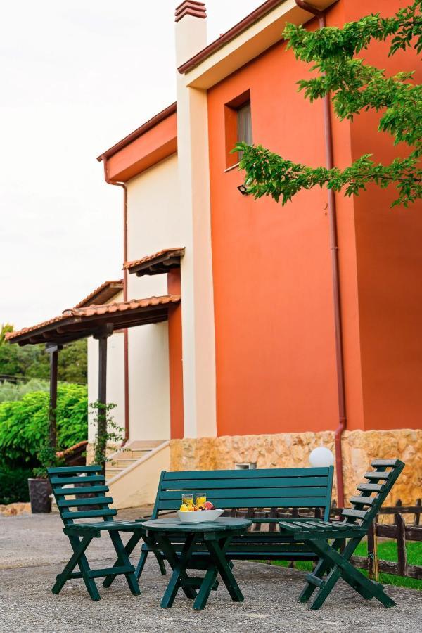 Villa Mariellie Nea Peramos  Exterior photo