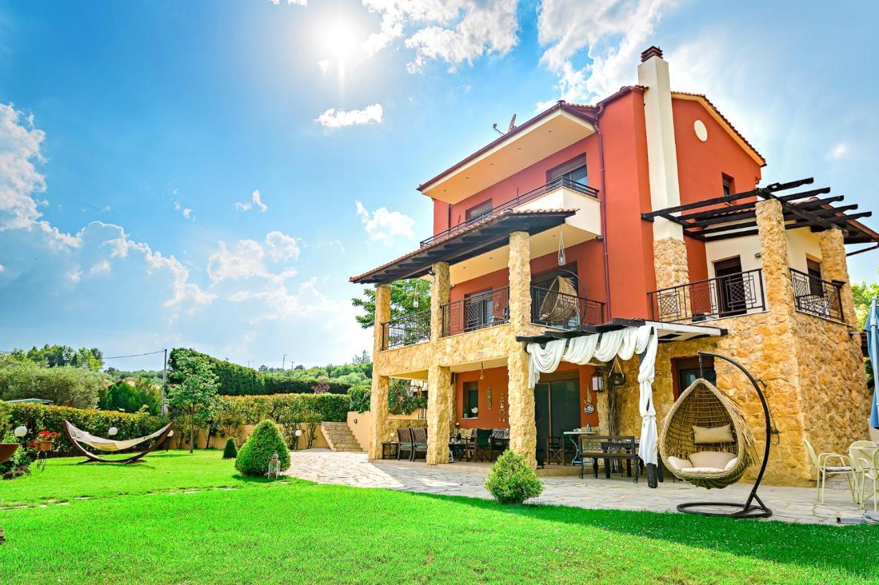 Villa Mariellie Nea Peramos  Exterior photo